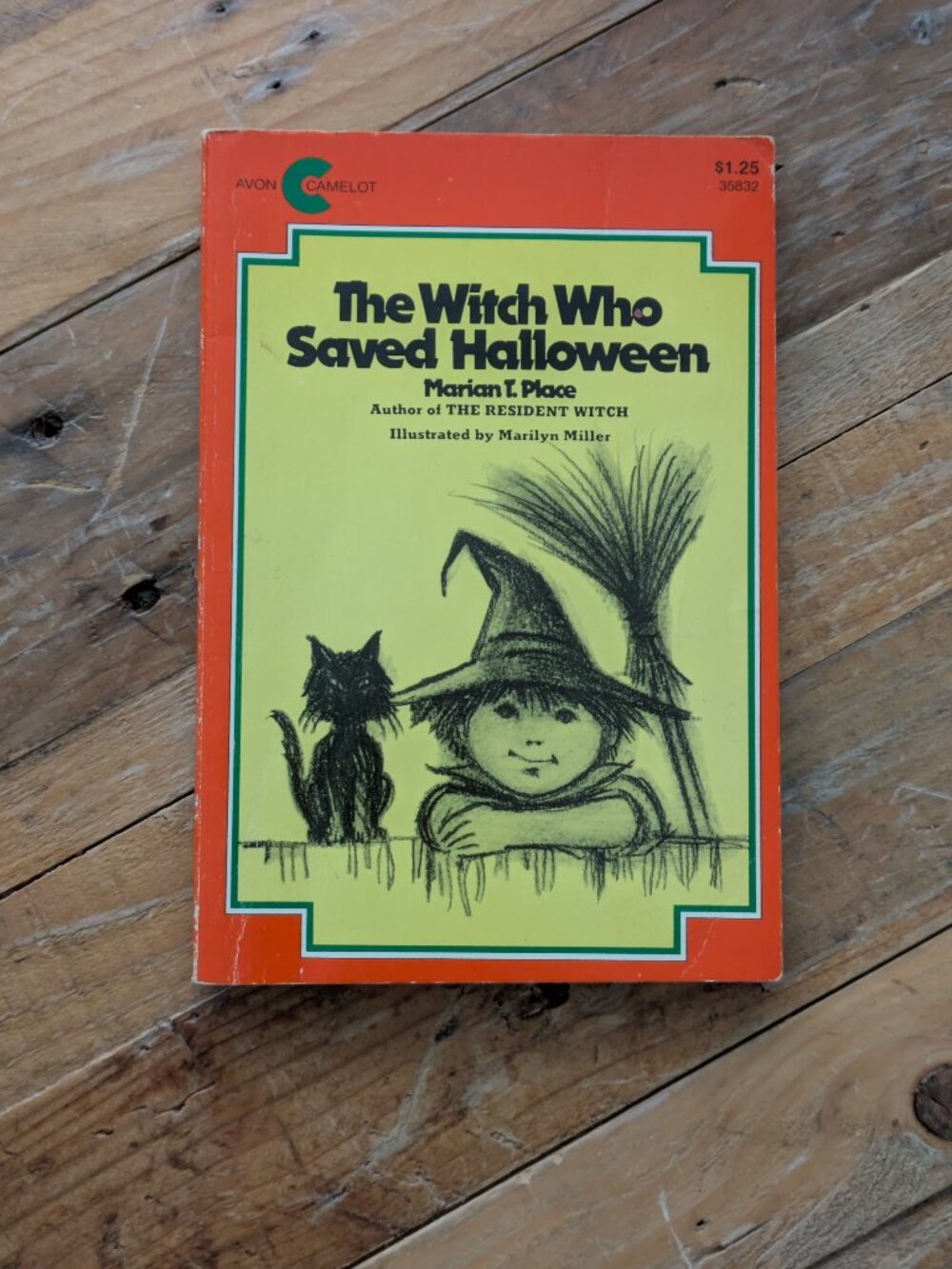 WITCH WHO SAVED HALLOWEEN By Marian T. Place Rare Vintage Paperback Kids Book